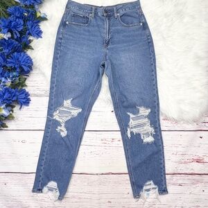 👖|•AMERICAN EAGLE•| Mom Jean Super High Rise Distressed Size 6 Regular👖
